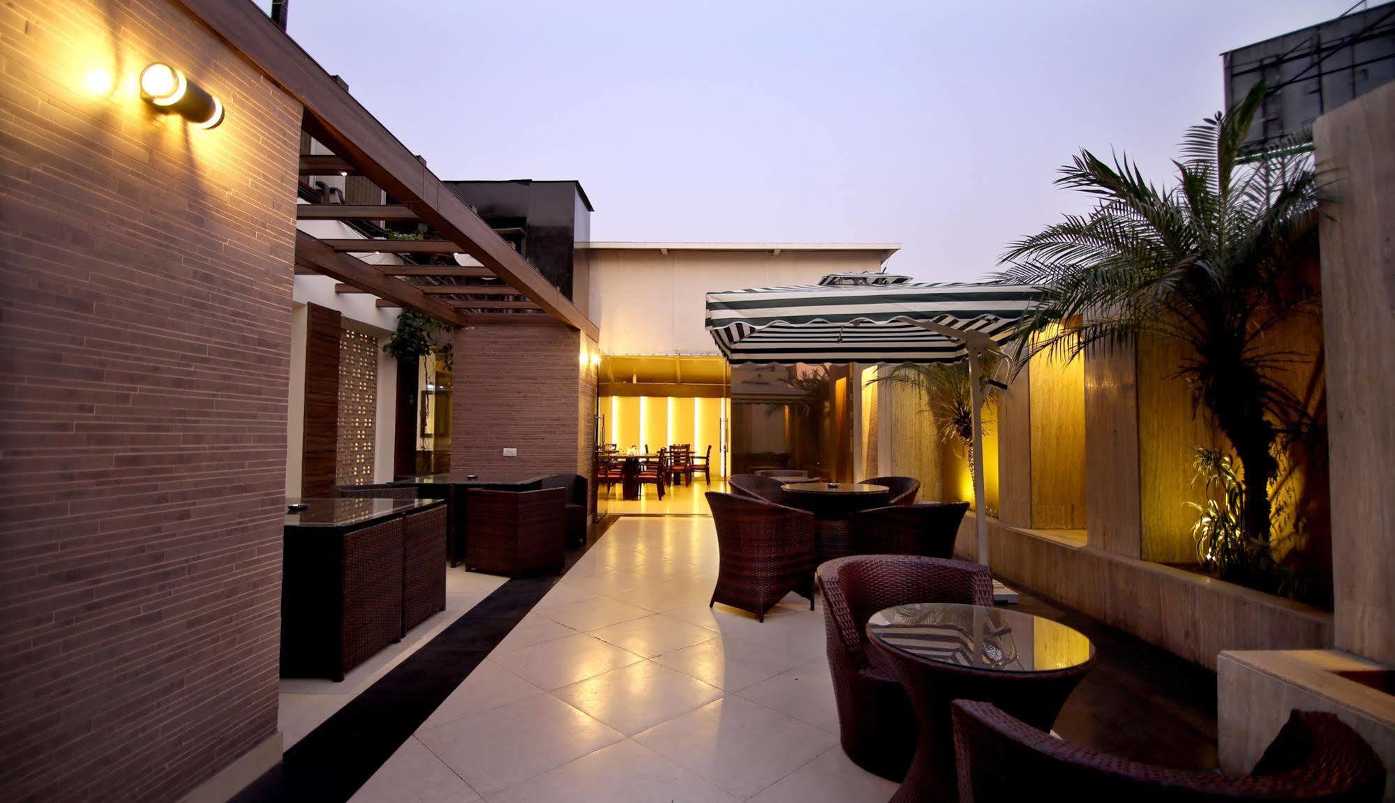 Hotel The Prime Balaji Deluxe At New Delhi Railway Station - Free Airport Pickup Exterior foto