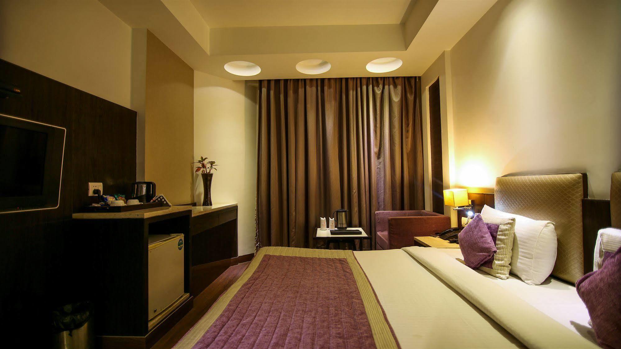 Hotel The Prime Balaji Deluxe At New Delhi Railway Station - Free Airport Pickup Exterior foto