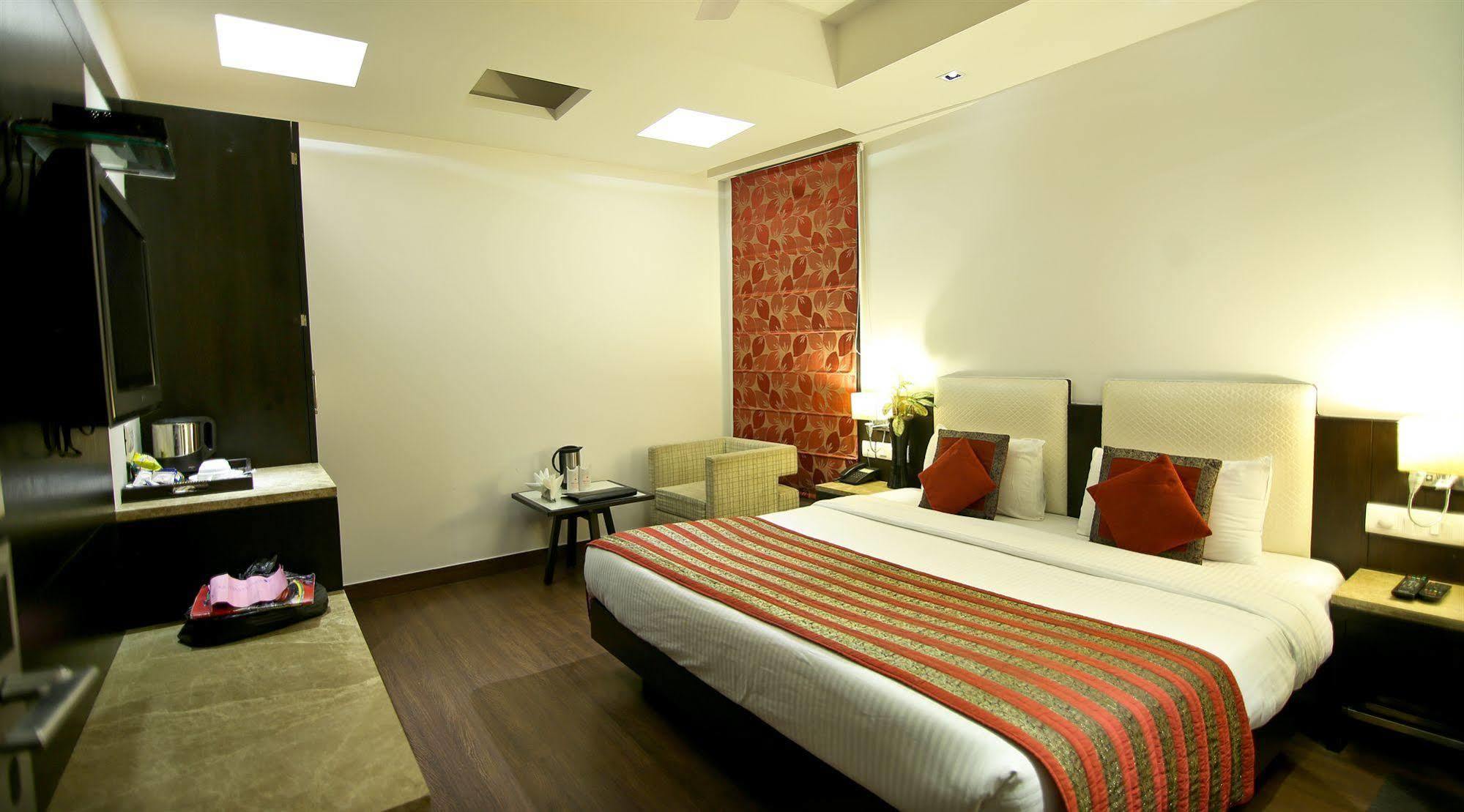 Hotel The Prime Balaji Deluxe At New Delhi Railway Station - Free Airport Pickup Exterior foto